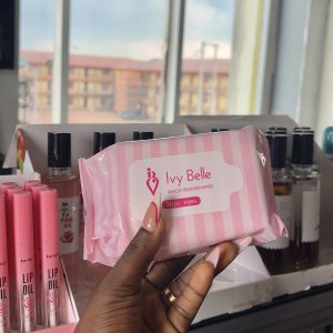 Ivy Belle face wipe