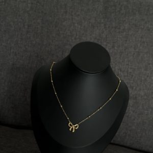 Chic ribbon